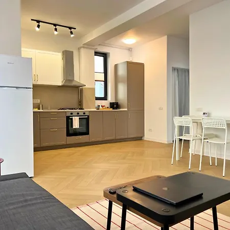 Apartment Modern Central, 5 Minute De Plaja, - Mamaia Nord *