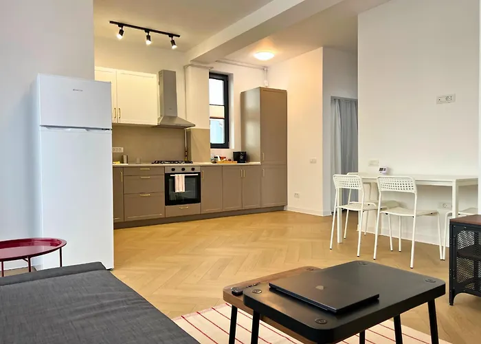 Apartment Modern Central, 5 Minute De Plaja, - Mamaia Nord *